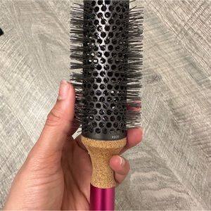 Dyson brush
